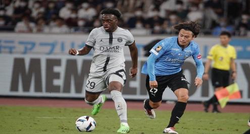 رسميًا.. كاليمويندو لاعب سان جيرمان ينتقل إلى رين